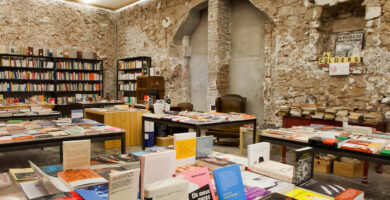 Las mejores librerías de Barcelona: paraíso para los amantes de los libros 6 Las mejores librerías de Barcelona: paraíso para los amantes de los libros