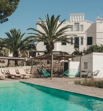 Descubre la serenidad mediterránea transformando tu descanso en una experiencia inolvidable y exclusiva